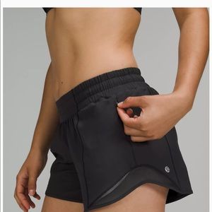 Lululemon Hotty Hot Lined Short